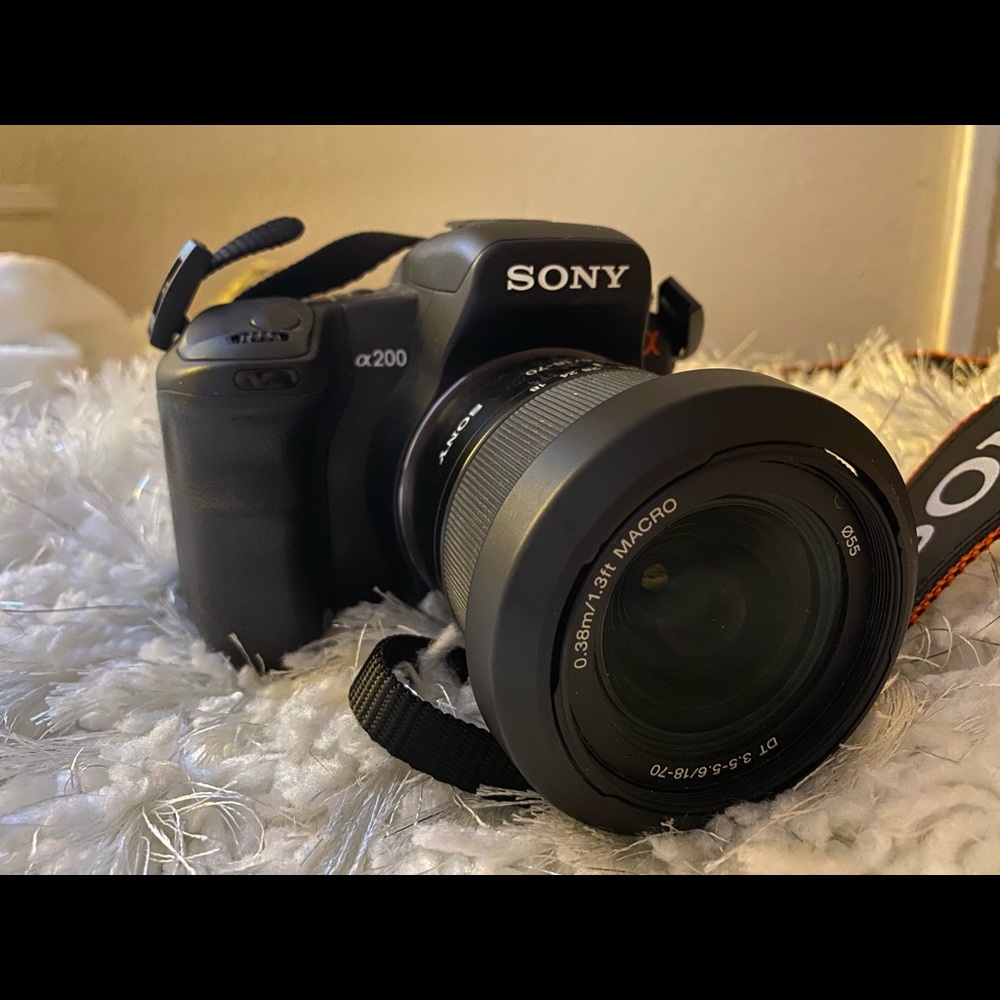 Sony a200 DSLR